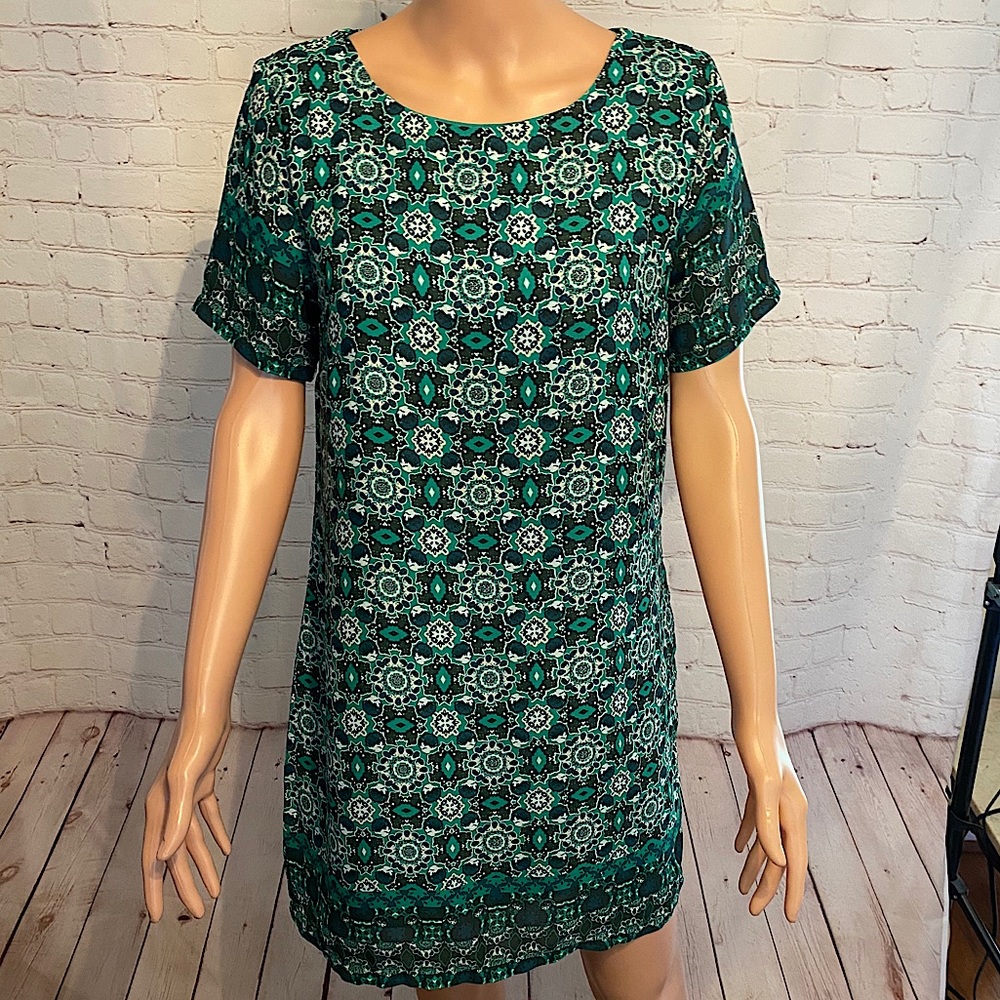 Miami green patterned short sleeve dress size medium boho